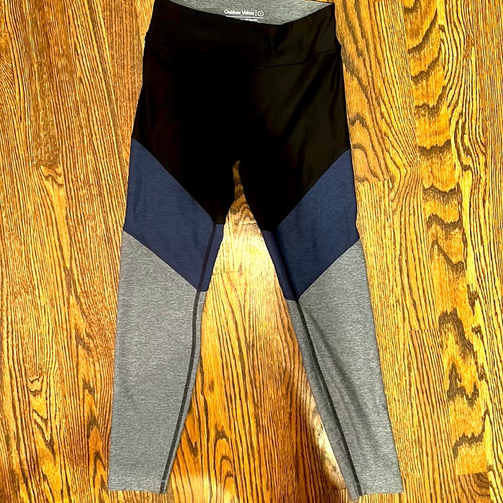 Outdoor voices EUC size s compression leggings